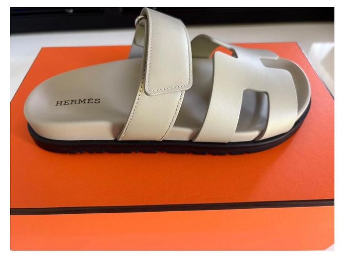 Sandali Hermès Chypre in vitello beige - vista 5
