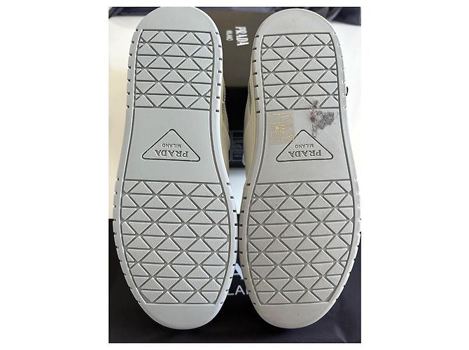 Baskets Prada Downtown en cuir perforé blanc - vue 5