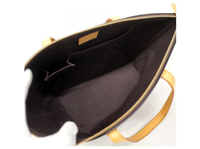 Borsa Tote Vernis Bellevue GM di Louis Vuitton Bordò - vista 4