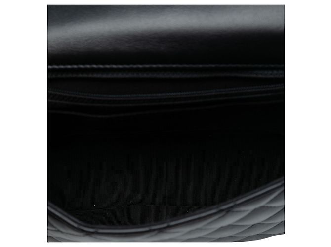 Bolero de Chanel em couro de bezerro acolchoado preto - vista 4