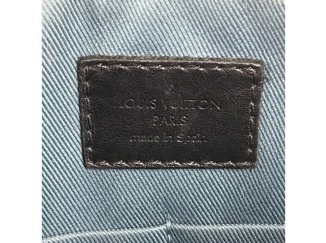 Louis Vuitton Damier Graphite Alpha Messenger Bag Black Damier ebene - view 11