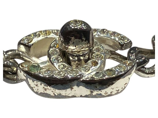 Bracciale charm Turn Lock con il logo Coco di Chanel - vista 3