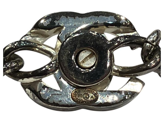 Bracciale charm Turn Lock con il logo Coco di Chanel - vista 6