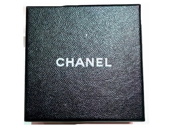 Orecchini a clip Chanel con perle e placcatura oro - vista 6