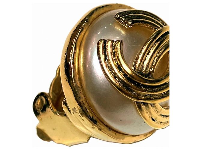 Orecchini a clip Chanel con perle e placcatura oro - vista 9