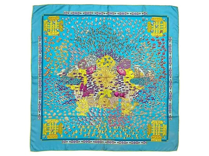 Sciarpa Hermès Carré 90 in azzurro chiaro Blu chiaro - vista 2