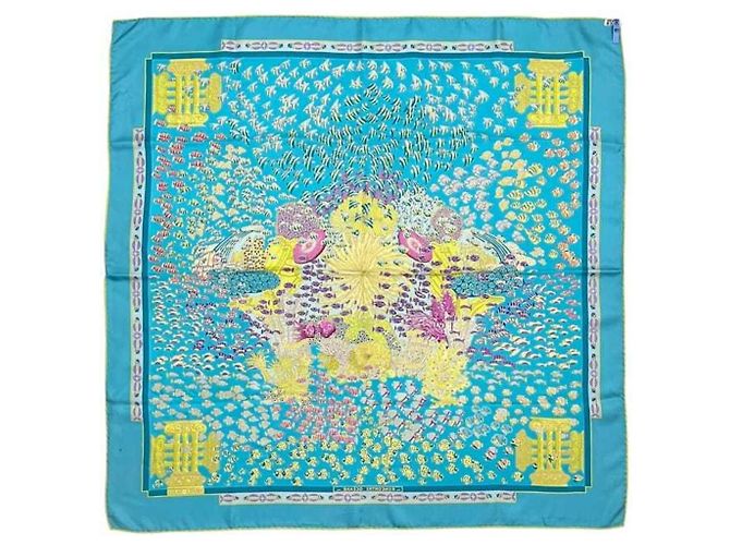 Sciarpa Hermès Carré 90 in azzurro chiaro Blu chiaro - vista 3