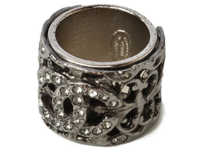 Anello in gunmetal con strass e perle Chanel Coco Mark Metallico - vista 2