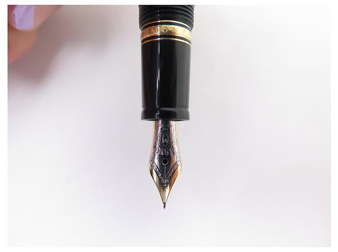 MONTBLANC BOHEME ROTE STEIN FÜLLFEDER 3665 + REISSVERSCHLUSS ETUI Schwarz - Ansicht 3