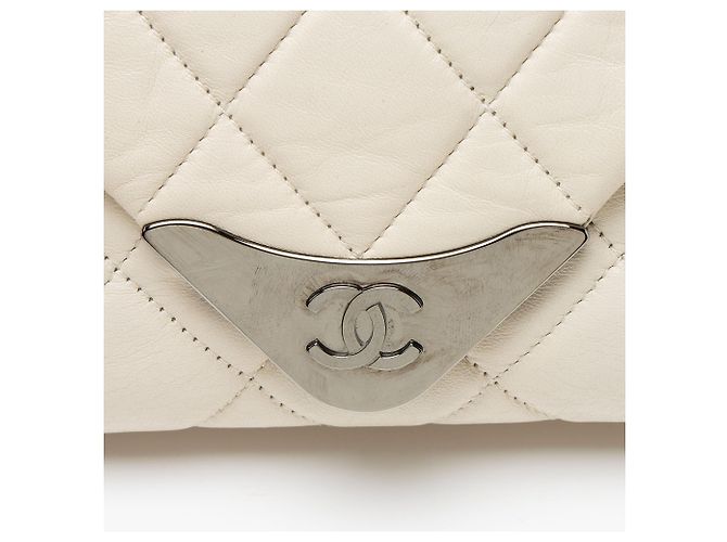 Gabrielle Borsa a Spalla Envelope in Pelle di Agnello Chanel Bianco - vista 9