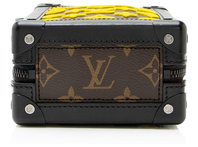 Borsa Trunk Vertical Soft in Tela Monogram Tuffetage di Louis Vuitton Nero - vista 4