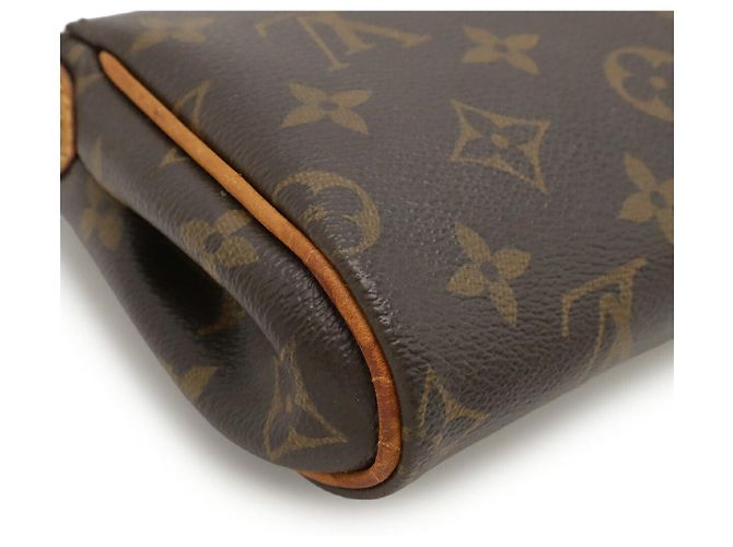 Clutch Eva Monogram Louis Vuitton Marrone - vista 3