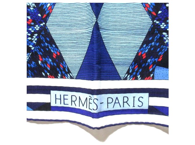 Silk In Sciarpa in cashmere e seta Hermès Carré Jean 140 Patchwork Cavallo Blu - vista 3