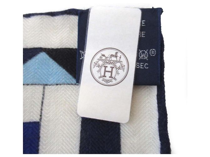 Silk In Sciarpa in cashmere e seta Hermès Carré Jean 140 Patchwork Cavallo Blu - vista 5