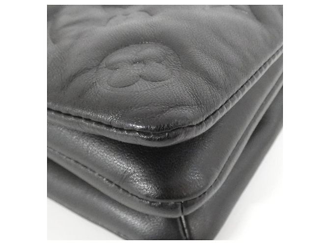 Borsa a spalla Coussin Pochette Coussin in pelle di agnello Louis Vuitton Nero - vista 3