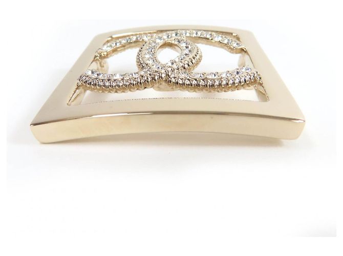 Timeless Broche COCO Mark da Chanel Dourado - vista 4