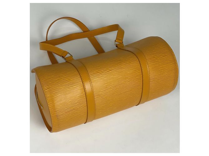 Borsa a mano Soufflot Barrel Louis Vuitton Giallo - vista 2
