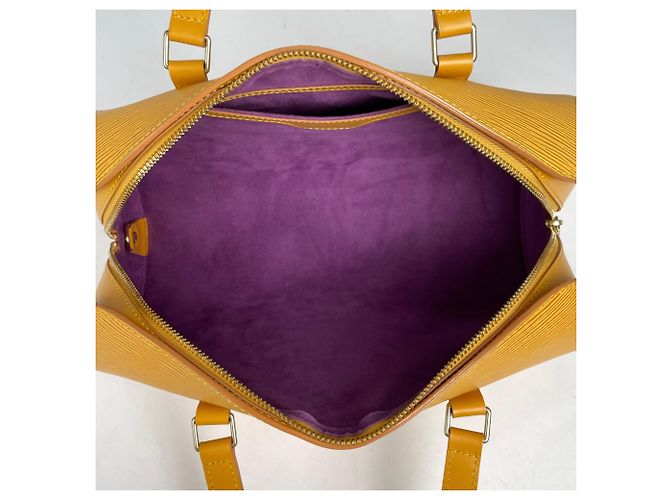 Borsa a mano Soufflot Barrel Louis Vuitton Giallo - vista 7