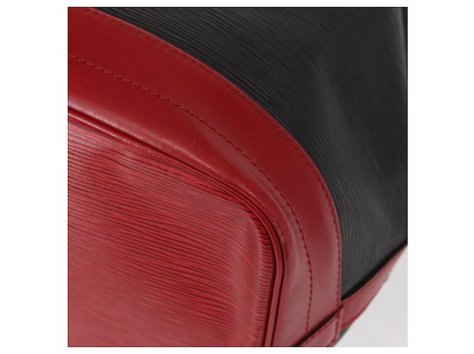 LOUIS VUITTON Epi Noe Schultertasche Bicolor Schwarz Rot M44017 LV Auth 158992 - Ansicht 16