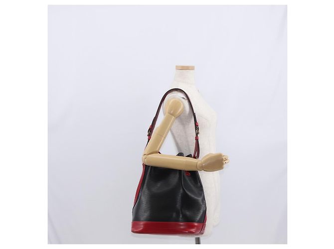 LOUIS VUITTON Epi Noe Schultertasche Bicolor Schwarz Rot M44017 LV Auth 158992 - Ansicht 20