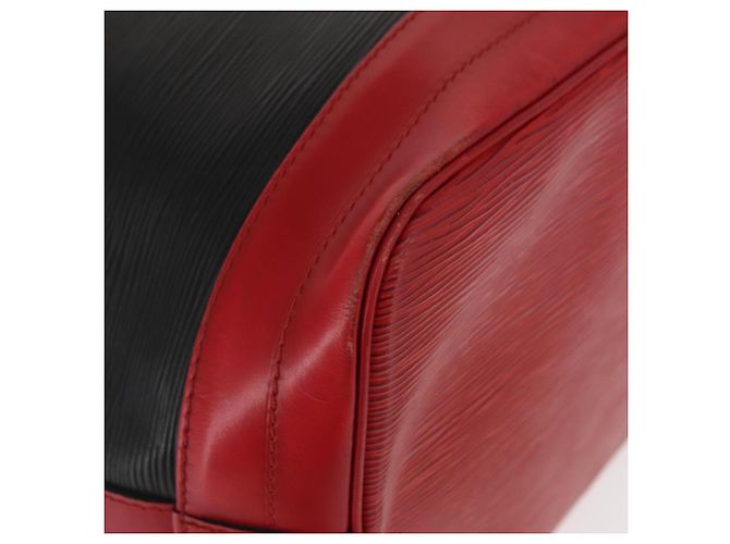 LOUIS VUITTON Epi Noe Schultertasche Bicolor Schwarz Rot M44017 LV Auth 158992 - Ansicht 9