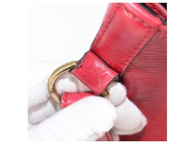 Noe LOUIS VUITTON Borsa a Spalla Petit Noé Epi Rossa M44107 LV Auth 161223 Rosso - vista 12