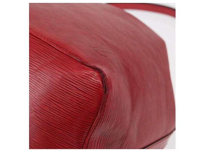 Noe LOUIS VUITTON Borsa a Spalla Petit Noé Epi Rossa M44107 LV Auth 161223 Rosso - vista 16