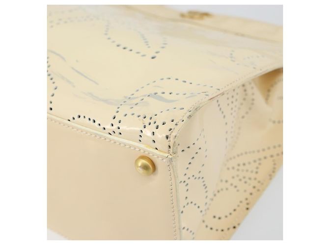 CHANEL Borsa a Spalla Camelia Pelle Verniciata Avorio Oro CC Auth 161438 D'oro Crudo - vista 15