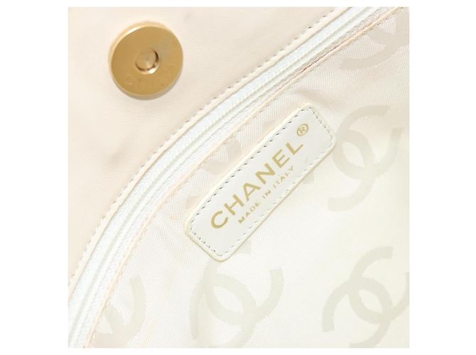 CHANEL Borsa a Spalla Camelia Pelle Verniciata Avorio Oro CC Auth 161438 D'oro Crudo - vista 20