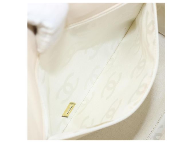 CHANEL Borsa a Spalla Camelia Pelle Verniciata Avorio Oro CC Auth 161438 D'oro Crudo - vista 24