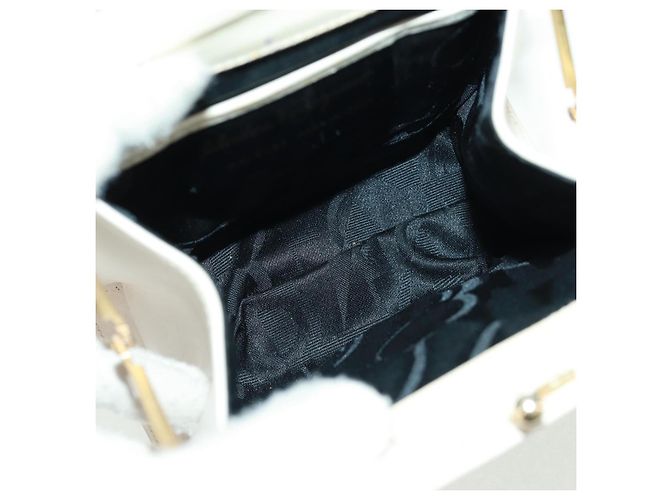 Borsa a mano Vala in pelle 2 in 1 bianca e oro Auth 160802 di Salvatore Ferragamo Bianco D'oro - vista 11
