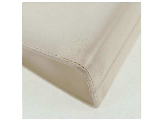 Borsa a mano Vala in pelle 2 in 1 bianca e oro Auth 160802 di Salvatore Ferragamo Bianco D'oro - vista 17