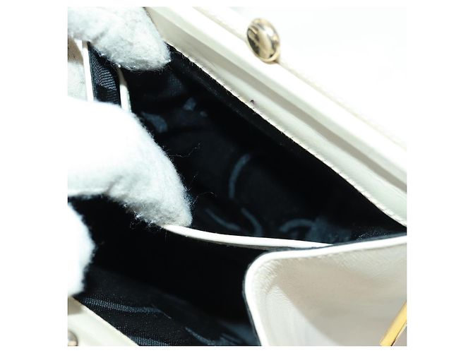 Borsa a mano Vala in pelle 2 in 1 bianca e oro Auth 160802 di Salvatore Ferragamo Bianco D'oro - vista 24