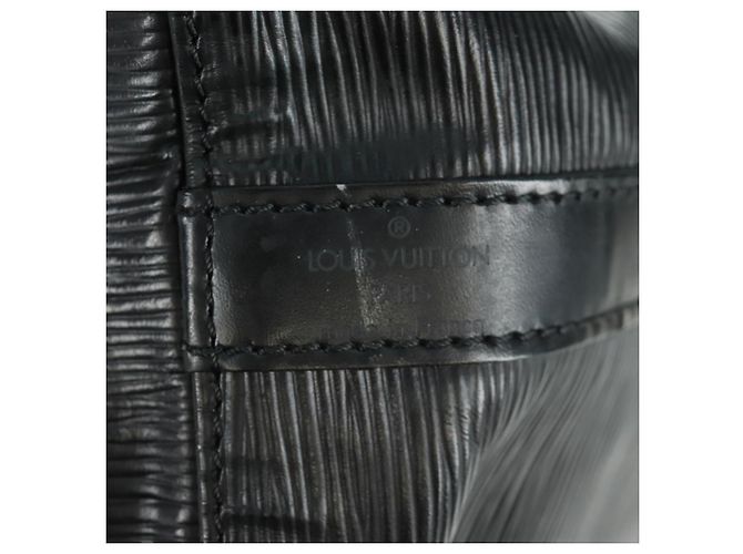 Noe LOUIS VUITTON Borsa a Spalla Petit Noé Epi Nera M44102 LV Auth 162962 Nero - vista 10