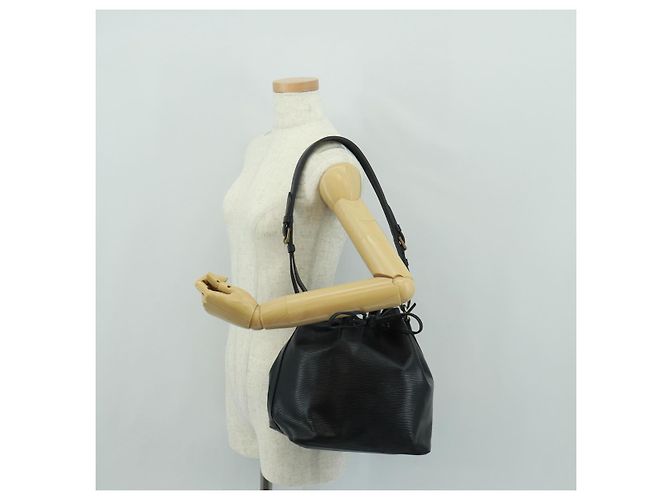 Noe LOUIS VUITTON Borsa a Spalla Petit Noé Epi Nera M44102 LV Auth 162962 Nero - vista 20