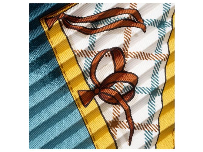 Bufanda de seda plisada Camail Carré 90 de Hermès Multicolor - vista 12