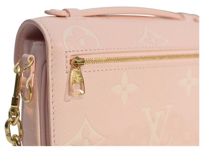 Bolsa de couro rosa pó Monogram Empreinte Giant Pochette Métis da Louis Vuitton - vista 14