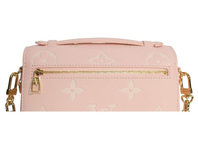 Bolsa de couro rosa pó Monogram Empreinte Giant Pochette Métis da Louis Vuitton - vista 15