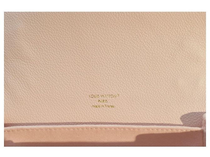 Bolsa de couro rosa pó Monogram Empreinte Giant Pochette Métis da Louis Vuitton - vista 16