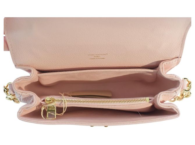 Bolsa de couro rosa pó Monogram Empreinte Giant Pochette Métis da Louis Vuitton - vista 17