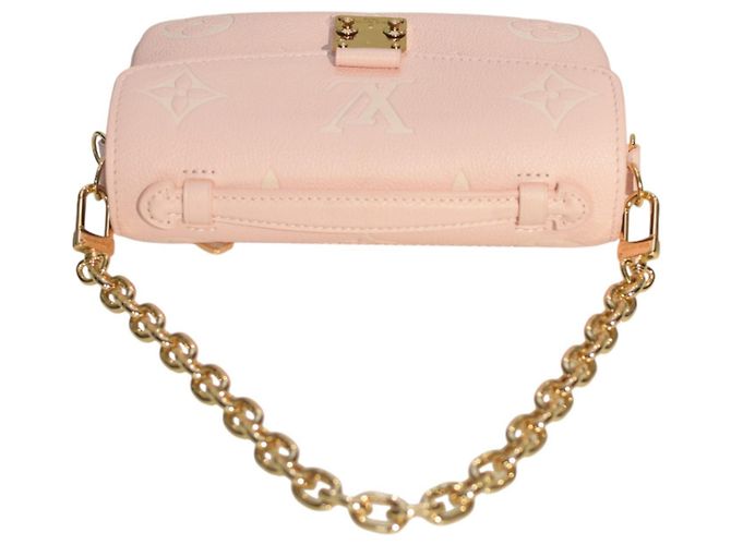 Bolsa de couro rosa pó Monogram Empreinte Giant Pochette Métis da Louis Vuitton - vista 5