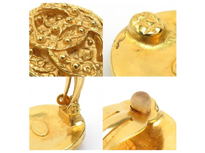Orecchini a clip in metallo dorato Chanel Coco Mark D'oro - vista 4