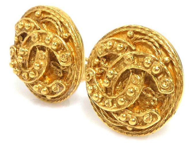 Orecchini a clip in metallo dorato Chanel Coco Mark D'oro - vista 2