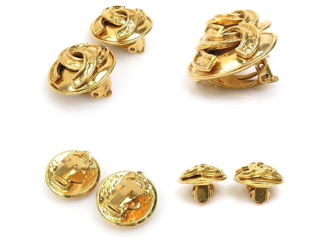 Orecchini a clip in metallo dorato Chanel Coco Mark D'oro - vista 3