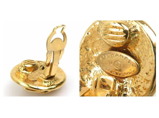 Orecchini a clip in metallo dorato Chanel Coco Mark D'oro - vista 5