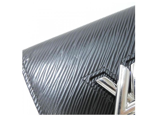 Cartera Compacta Twist Epi Louis Vuitton Negro - vista 3