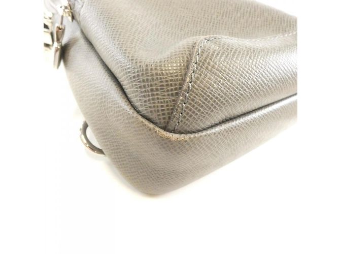 Bolso bandolera Avenue Taiga Louis Vuitton Gris - vista 4