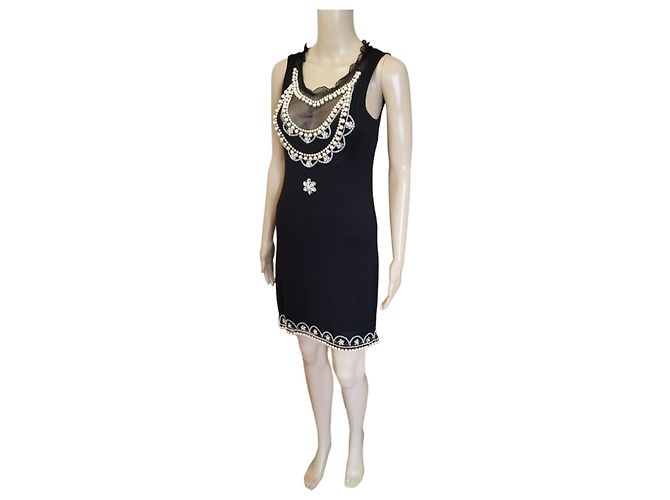 Abito nero Dior, decorato con ricami di perle e strass PAP - Crociera 2008 - vista 7