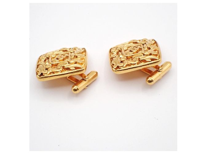 Abotoaduras em forma de diamante com logo CC da Chanel banhadas a ouro Dourado - vista 4