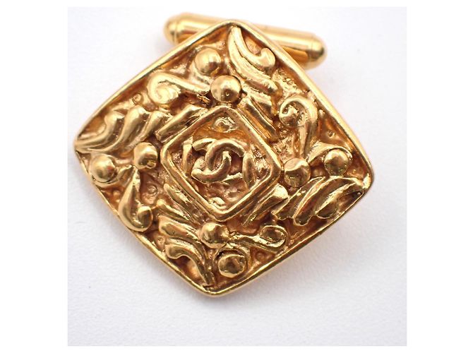 Abotoaduras em forma de diamante com logo CC da Chanel banhadas a ouro Dourado - vista 5